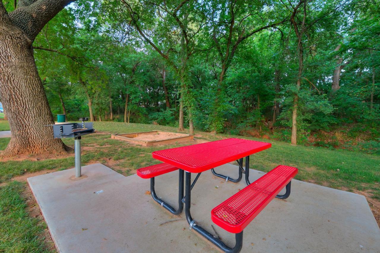 Ou Sooner, Pool & Gym, Bbq, Netflix, 100Mb Internet, Lg Washer & Dryer, Close To Ou! นอร์แมน ภายนอก รูปภาพ